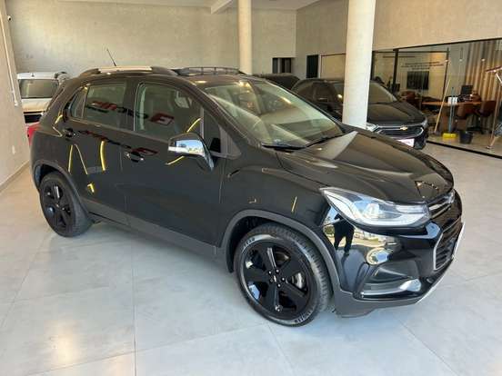CHEVROLET-TRACKER-2019