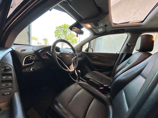 CHEVROLET-TRACKER-2019