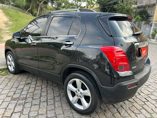 CHEVROLET-TRACKER-2014
