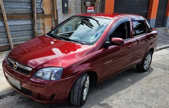 CHEVROLET-CORSA-2010