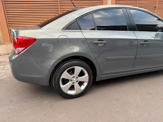 CHEVROLET-CRUZE-2013