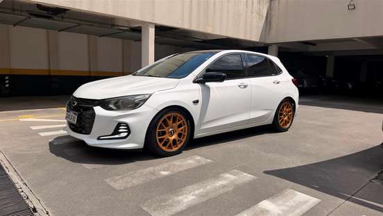 CHEVROLET-ONIX-2020