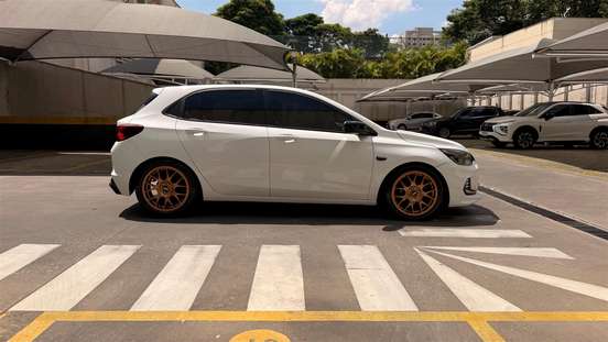 CHEVROLET-ONIX-2020