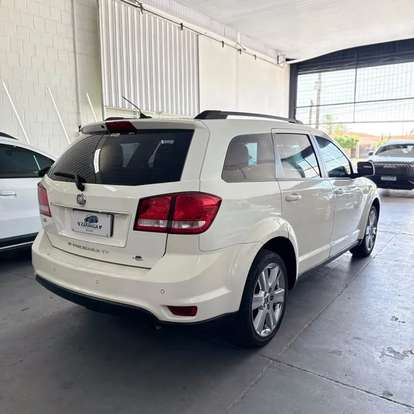 FIAT-FREEMONT-2.4 PRECISION 16V GASOLINA 4P AUTOMÁTICO FIAT-FREEMONT-2012