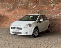 FIAT PUNTO 1.4 ATTRACTIVE 8V FLEX 4P MANUAL FIAT PUNTO 1.4 ATTRACTIVE 8V FLEX 4P MANUAL