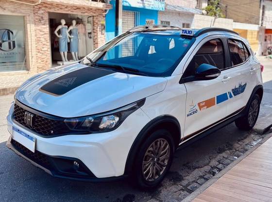 FIAT ARGO 1.3 FIREFLY FLEX TREKKING MANUAL