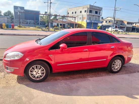 FIAT-LINEA-2010