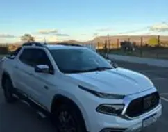 FIAT TORO 2.0 16V TURBO DIESEL RANCH 4WD AT9 FIAT TORO 2.0 16V TURBO DIESEL RANCH 4WD AT9