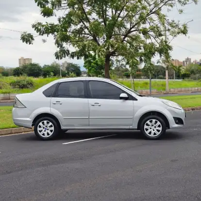FORD-FIESTA-2011