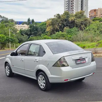 FORD-FIESTA-2011