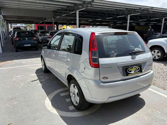 FORD-FIESTA-2012