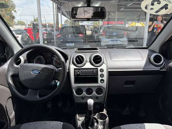 FORD-FIESTA-2012