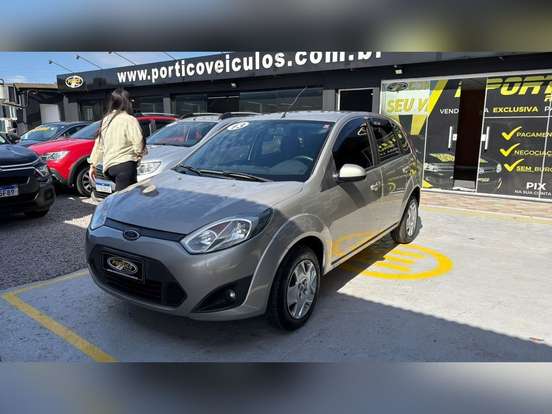 FORD-FIESTA-2013