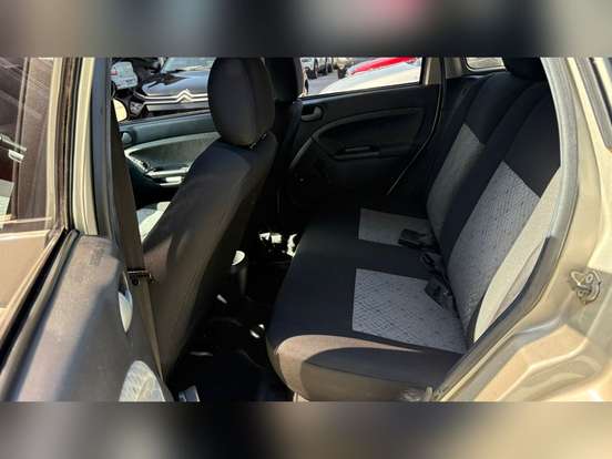 FORD-FIESTA-2013