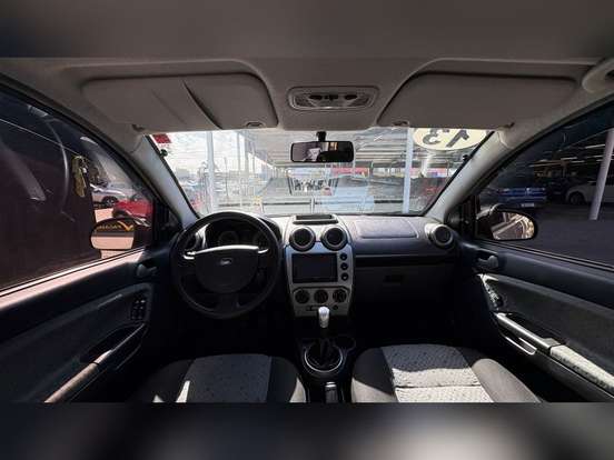 FORD-FIESTA-2013