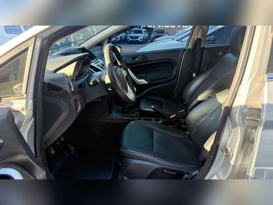 FORD-FIESTA-2011