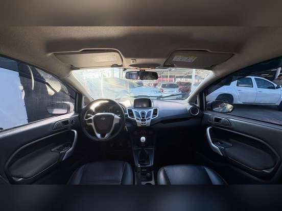 FORD-FIESTA-2011