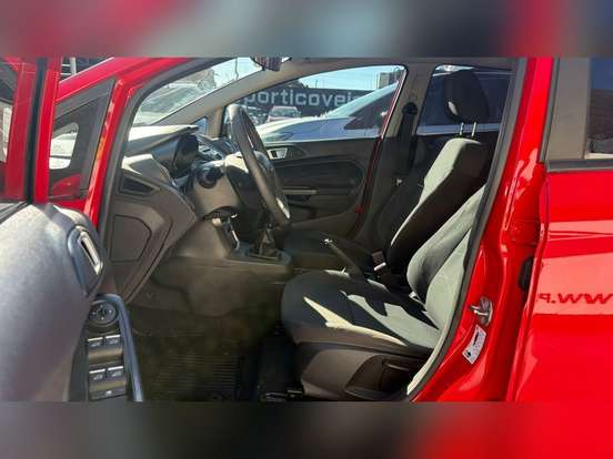 FORD-FIESTA-2016