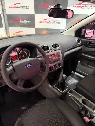 FORD-FOCUS-2013