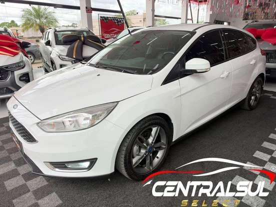FORD-FOCUS-2017