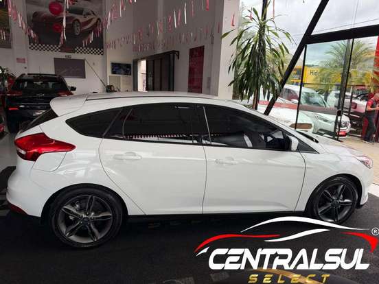 FORD-FOCUS-2017