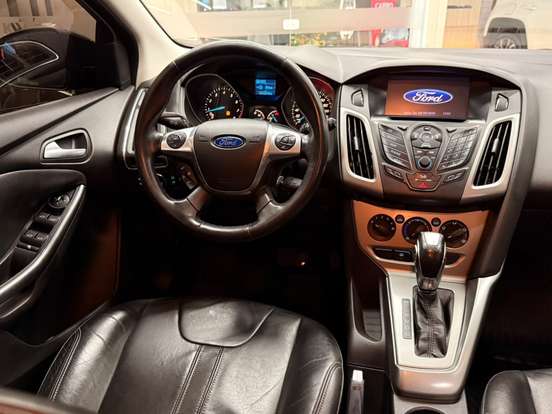 FORD-FOCUS-2014