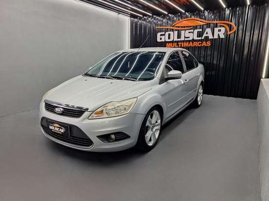 FORD-FOCUS-2011