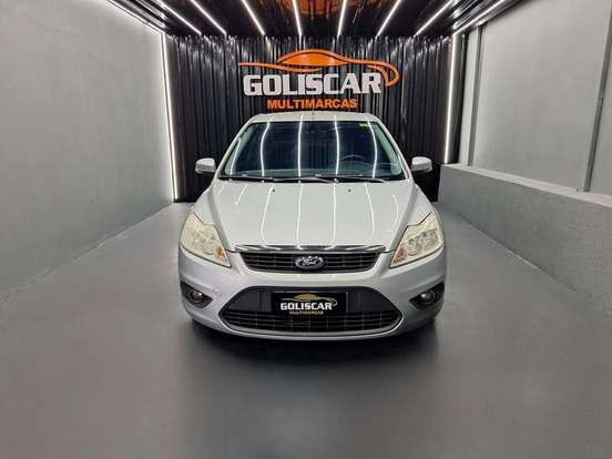 FORD-FOCUS-2011