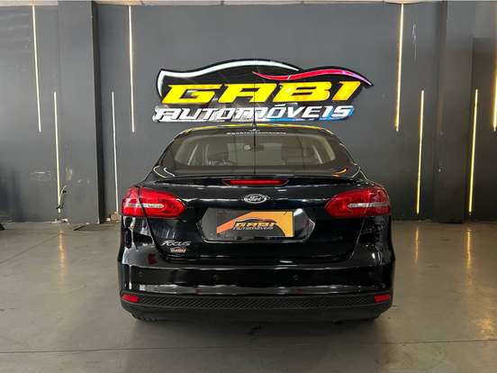 FORD-FOCUS-2017