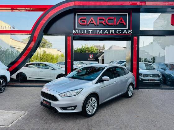 FORD FOCUS 2.0 SE PLUS FASTBACK 16V FLEX 4P POWERSHIFT