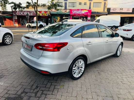 FORD-FOCUS-2.0 SE PLUS FASTBACK 16V FLEX 4P POWERSHIFT FORD-FOCUS-2017