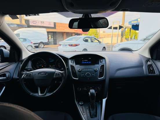 FORD-FOCUS-2.0 SE PLUS FASTBACK 16V FLEX 4P POWERSHIFT FORD-FOCUS-2017