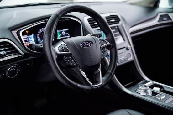 FORD-FUSION-2016
