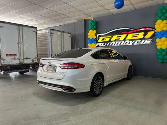FORD-FUSION-2017