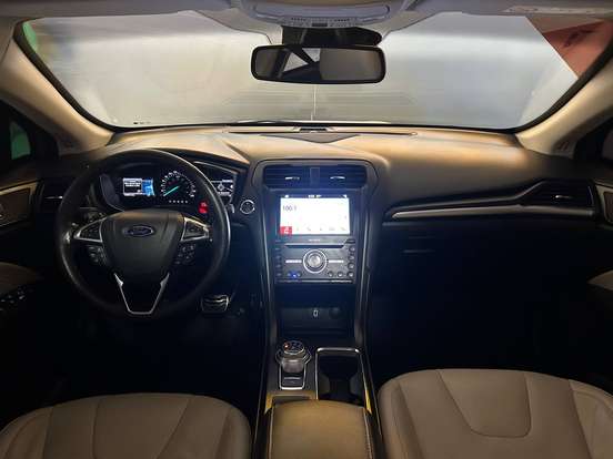 FORD-FUSION-2017