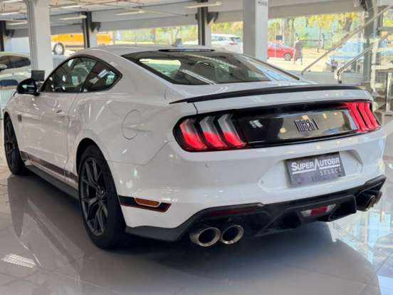 FORD-MUSTANG-2022
