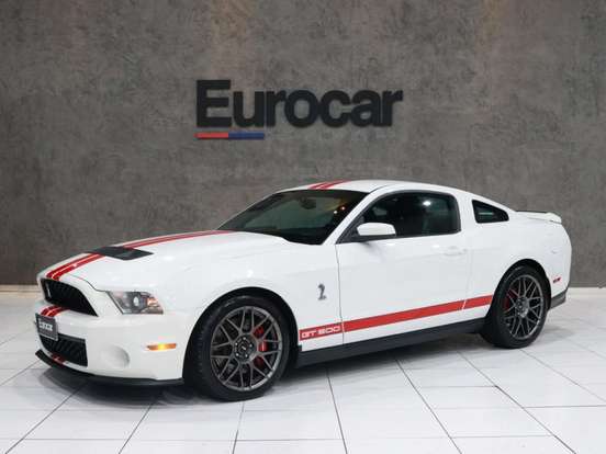 FORD-MUSTANG-2011