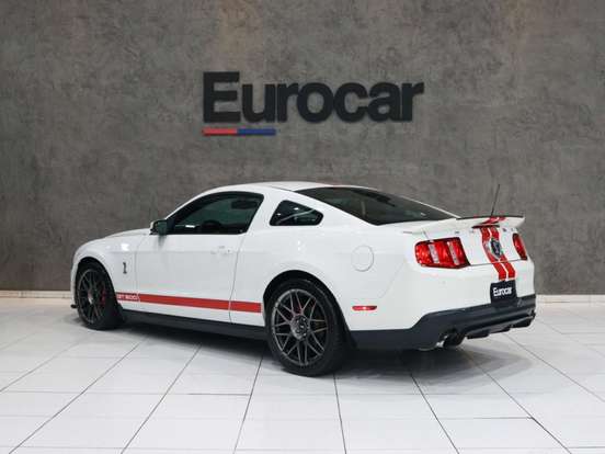 FORD-MUSTANG-2011