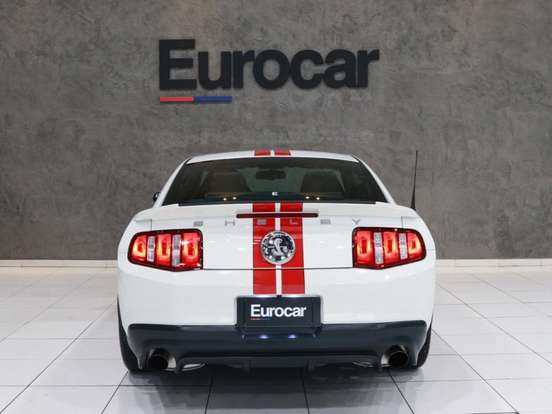 FORD-MUSTANG-2011