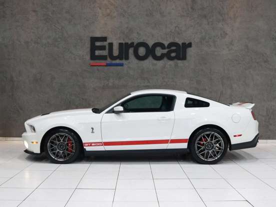 FORD-MUSTANG-2011