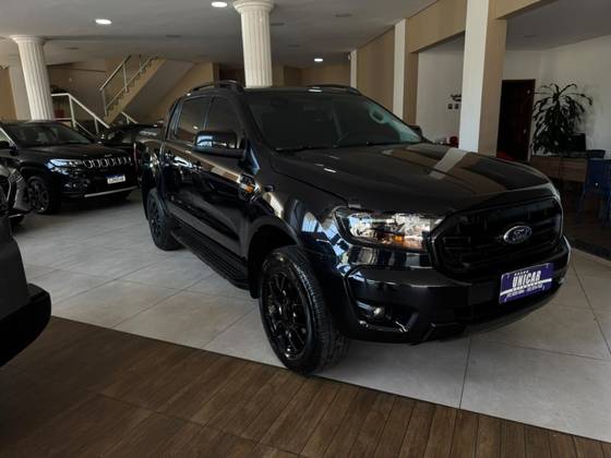 FORD RANGER 2.2 BLACK 4X2 CD 16V DIESEL 4P AUTOMÁTICO