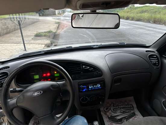 FORD-COURIER-2012