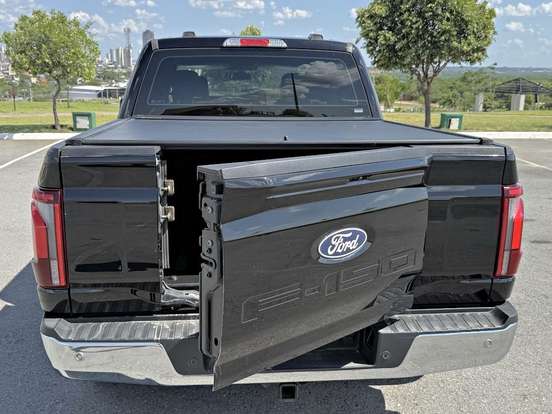 FORD-F-150-5.0 V8 GASOLINA CD LARIAT FX4 AUTOMÁTICO FORD-F-150-2024