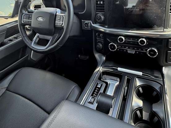 FORD-F-150-5.0 V8 GASOLINA CD LARIAT FX4 AUTOMÁTICO FORD-F-150-2024