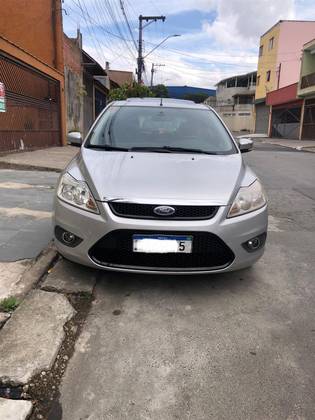 FORD FOCUS 2.0 GHIA 16V FLEX 4P AUTOMÁTICO