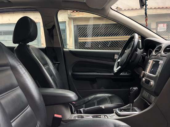 FORD-FOCUS-2.0 GHIA 16V FLEX 4P AUTOMÁTICO FORD-FOCUS-2010