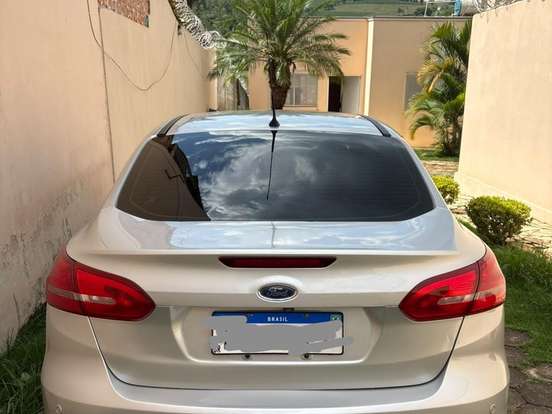 FORD-FOCUS-2.0 SE PLUS FASTBACK 16V FLEX 4P POWERSHIFT FORD-FOCUS-2016