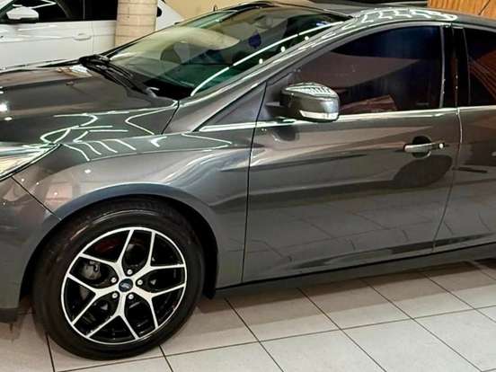 FORD-FOCUS-2.0 TITANIUM FASTBACK 16V FLEX 4P POWERSHIFT FORD-FOCUS-2017