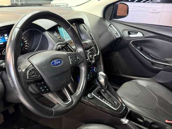 FORD-FOCUS-2017