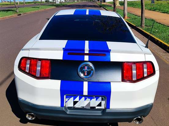 FORD-MUSTANG-3.7 V6 GASOLINA AUTOMÁTICO FORD-MUSTANG-2011